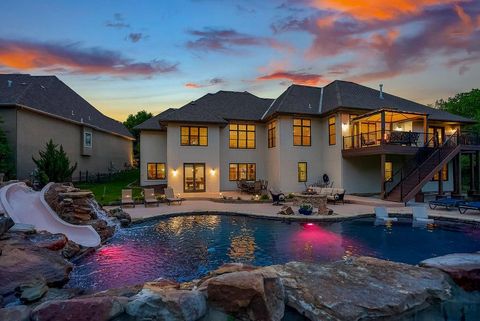 Photo of 16332 LARSEN Street, Overland Park, KS 66221 (MLS # 2614320)
