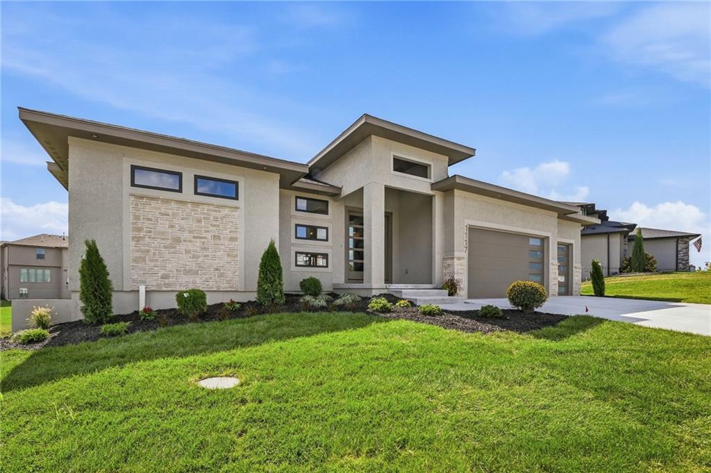 1117 Hummingbird Court