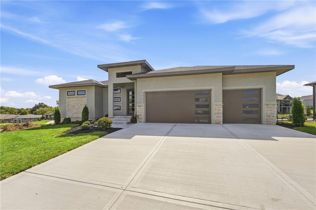 1117 Hummingbird Court