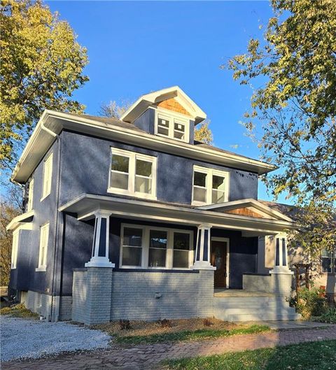 208 W Piankishaw Street, Paola, KS 66071 - #: 2574066