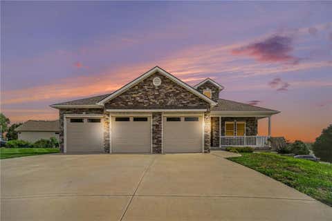 Photo of 304 Prairie Rose Circle, Smithville, MO 64089 (MLS # 2638475)