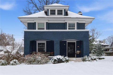 21 E 55th Terrace Kansas City MO 64113