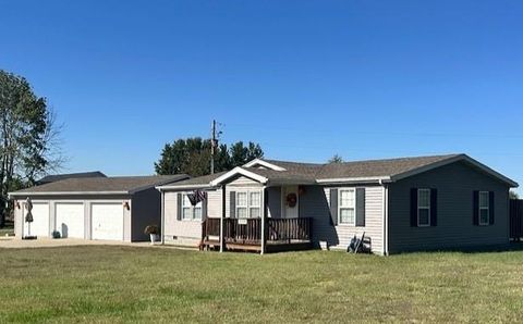 17239 E Quail Road Nevada MO 64772