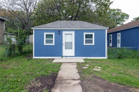 707 S Market Street, Holden, MO 64040 - #: 2545787