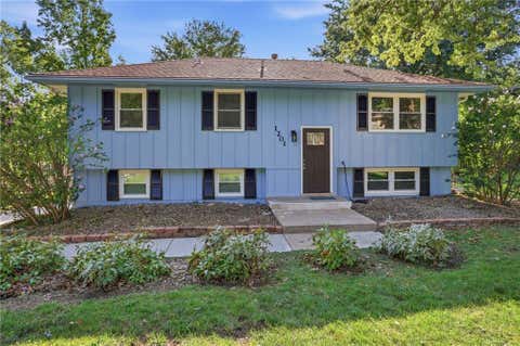 Photo of 1201 SW Mission Place, Lees Summit, MO 64081 (MLS # 2633980)