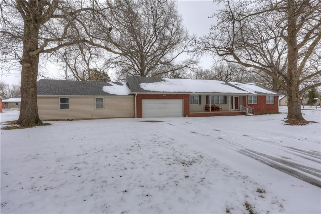 Photo of 2002 N Michigan Street, Pittsburg, KS 66762 (MLS # 2599063)