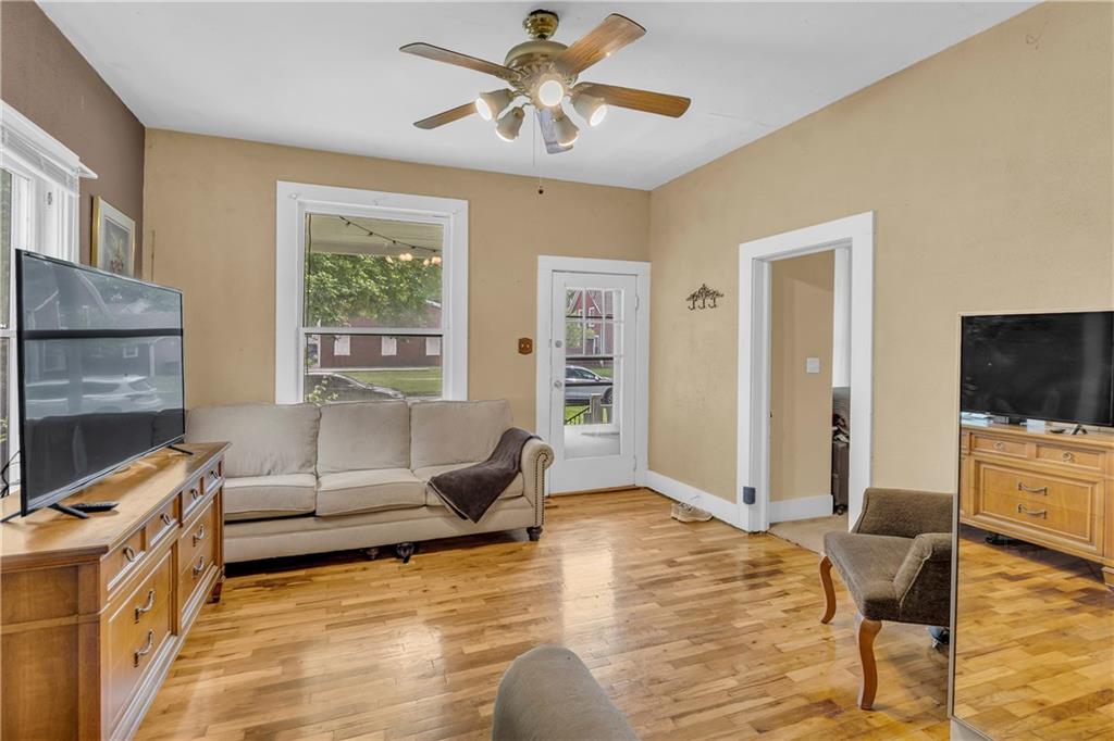 613 W 3rd Street