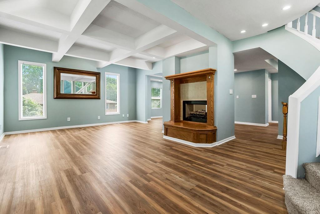 111 W Southside Boulevard