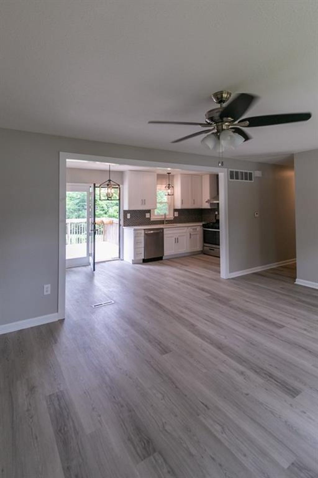 Photo of 15204 E 48th Street, Kansas City, MO 64136 (MLS # 2618605)