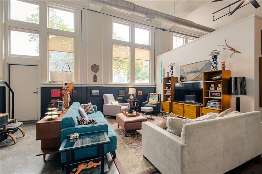 523 Grand #1D Boulevard 1D