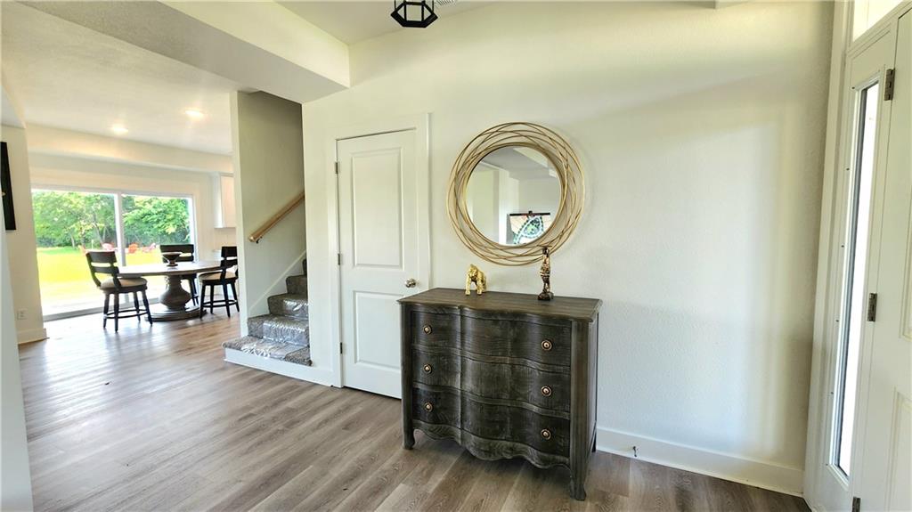 1816 Silverback Way