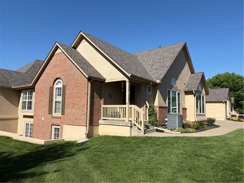 Photo of 15220 S Symphony Drive #3202, Olathe, KS 66062 (MLS # 2617488)