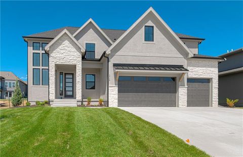 Photo of 1716 SW Arbor Park Drive, Lees Summit, MO 64082 (MLS # 2608998)