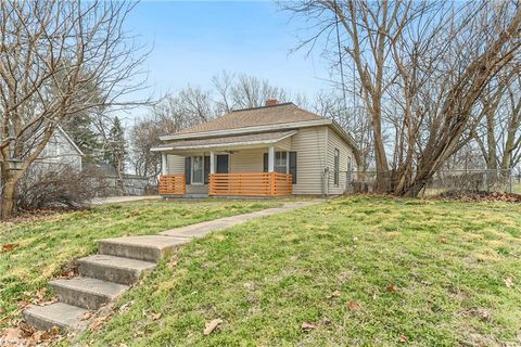 Photo of 1309 N Main Street, Independence, MO 64050 (MLS # 2618963)