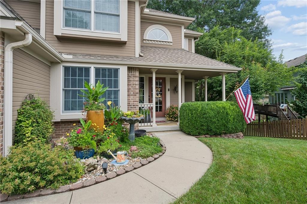 Photo of 1721 Parkside Drive, Liberty, MO 64068 (MLS # 2638711)