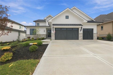 Photo of 17609 Knox Street, Overland Park, KS 66221 (MLS # 2644551)