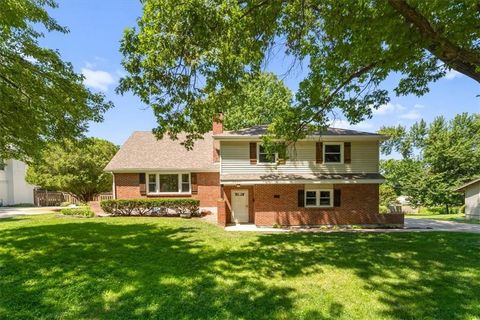 8204 Tomahawk Road Prairie Village KS 66208