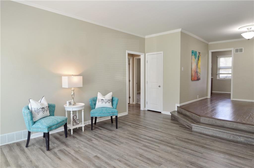 464 W 104th Street A