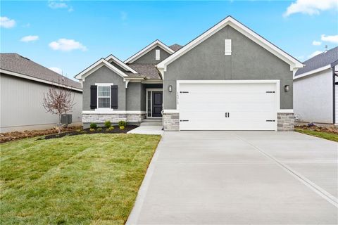 15301 W 173rd Terrace, Olathe, KS 66062 - MLS#: 2594902
