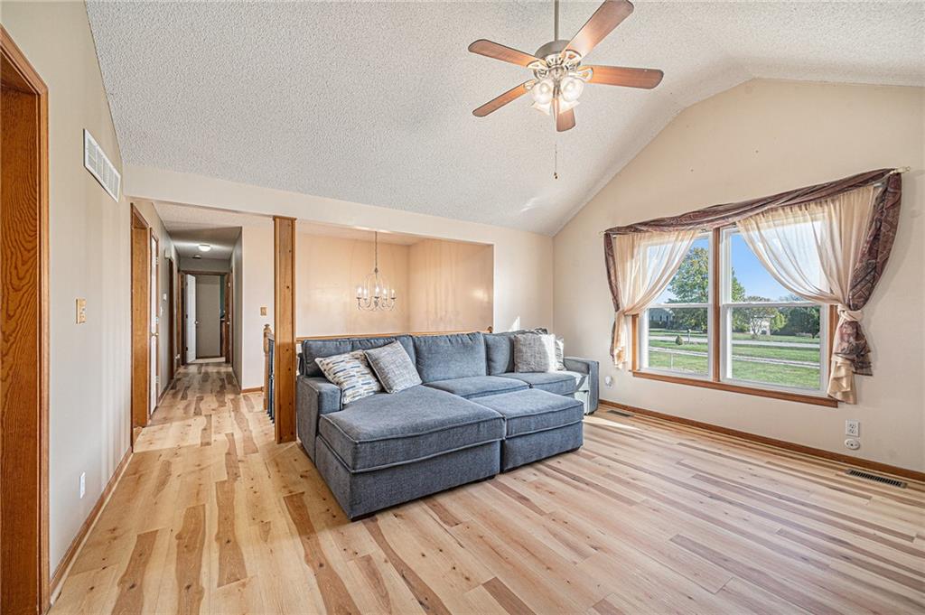 7628 SE Troxler Lane