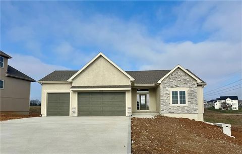 6045 Apache Drive Shawnee KS 66226