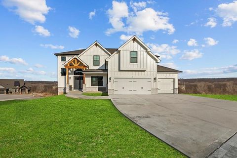 13590 Prairie Creek Place Parkville MO 64152