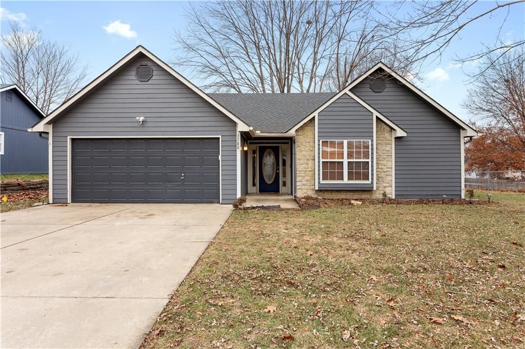 Photo of 1180 S Bury Street, Tonganoxie, KS 66086 (MLS # 2592177)