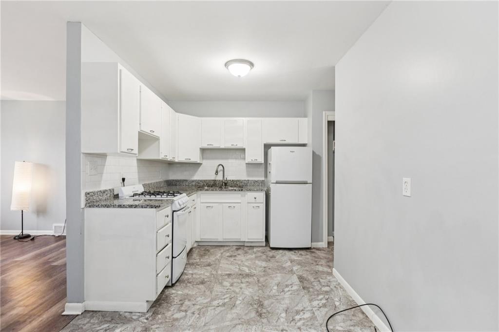 206-216 E South Avenue