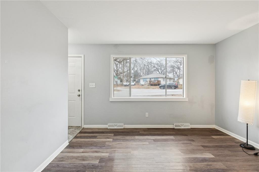 206-216 E South Avenue