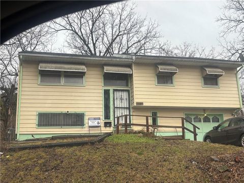 5661 bales Street, Kansas City, MO 64130 - #: 2605828