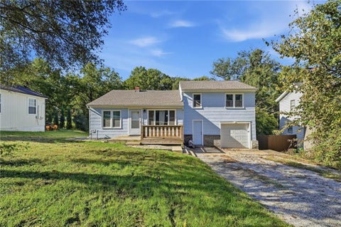 Photo of 5142 NE Baxter Avenue, Kansas City, MO 64119 (MLS # 2645376)