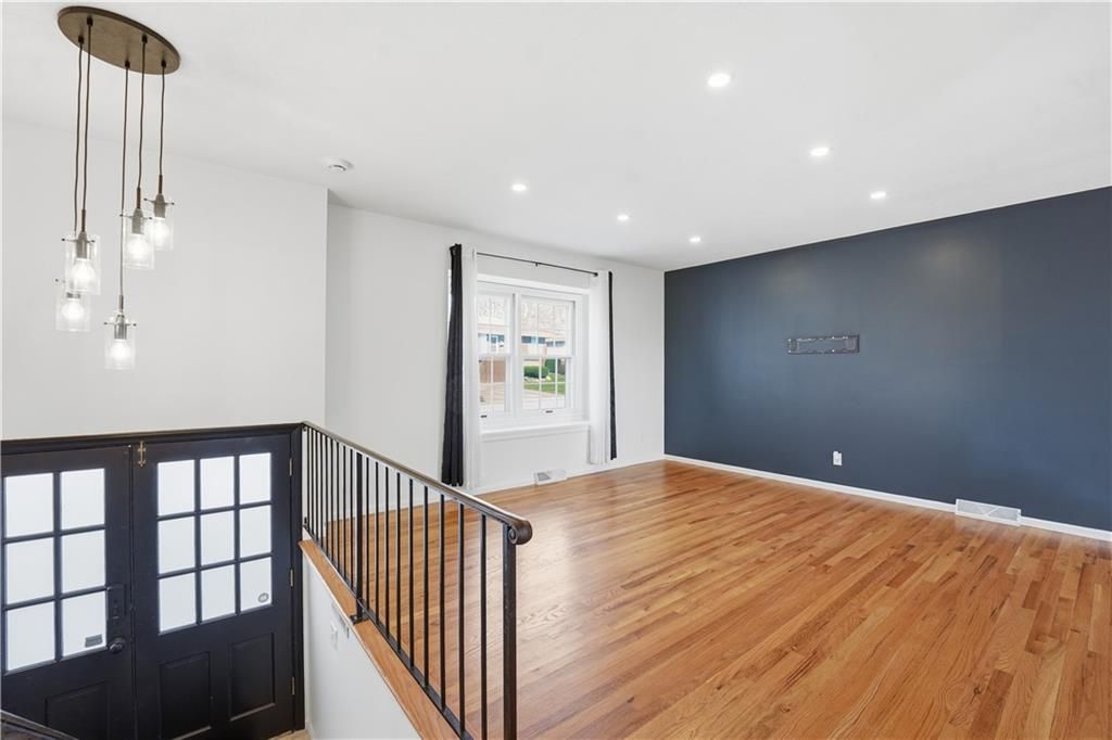 Photo of 11629 Sycamore Street, Kansas City, MO 64134 (MLS # 2607889)