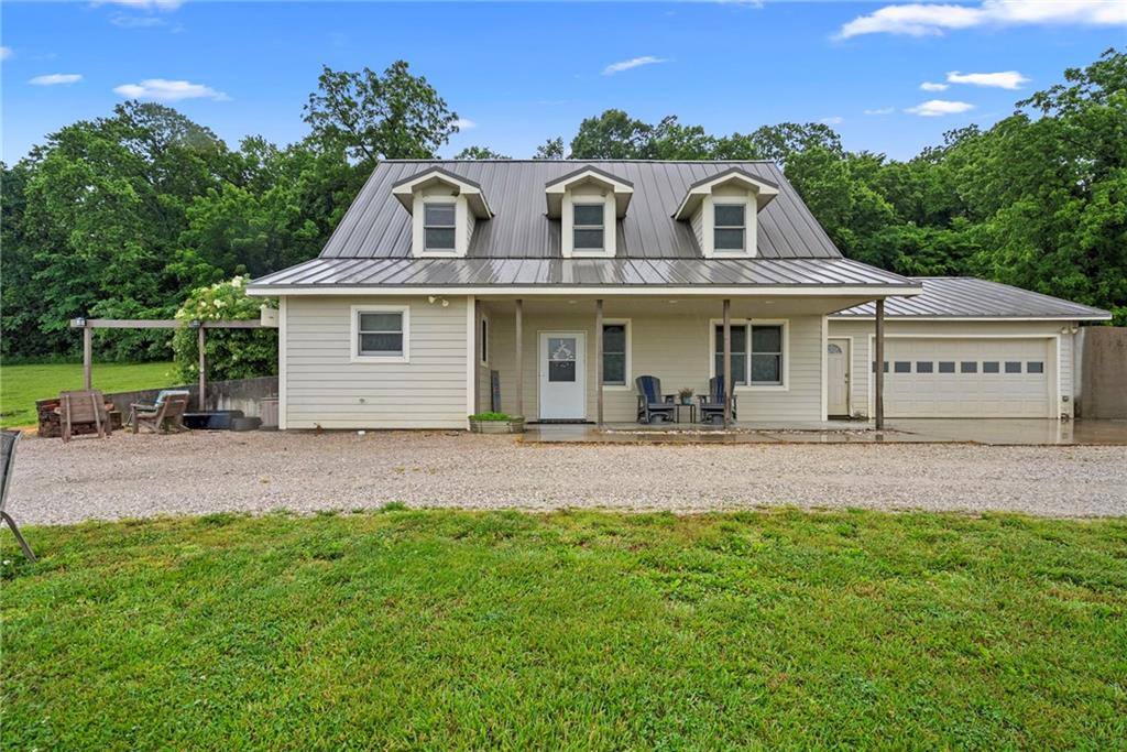 1533 N 700 Road