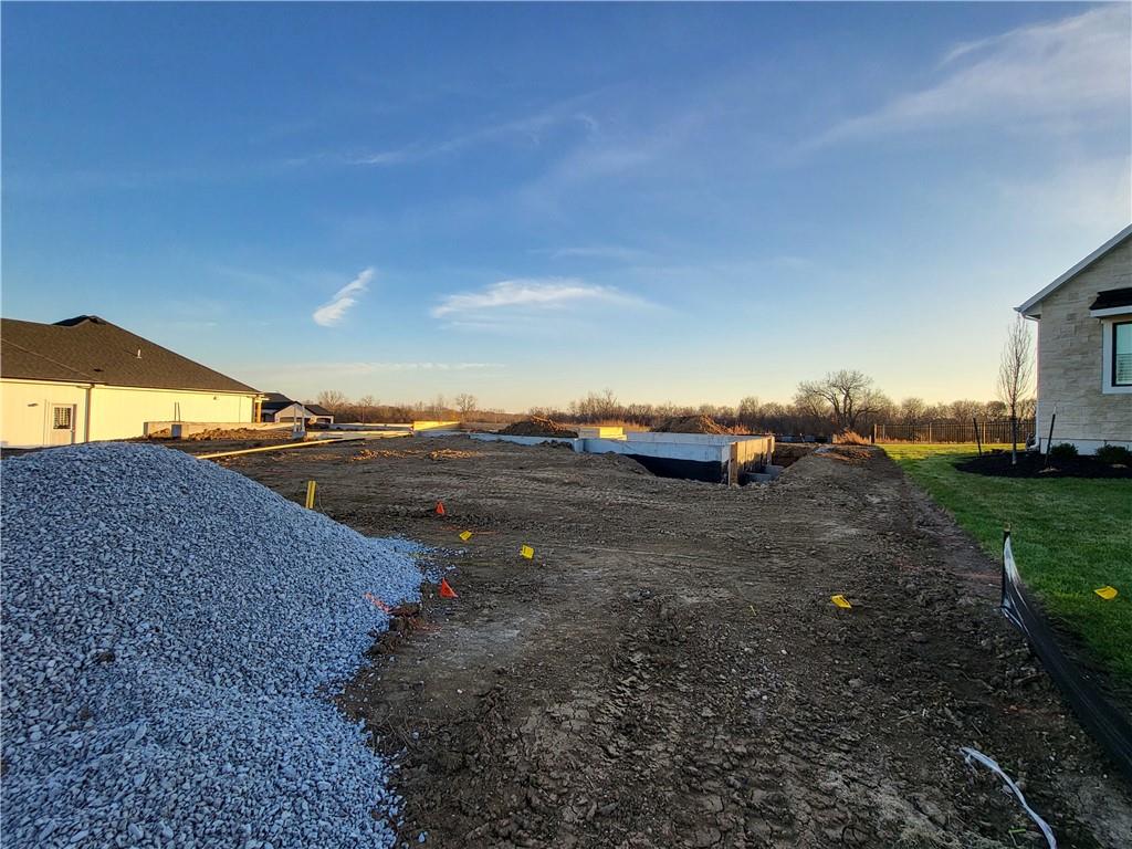 4264 Lake Shore Court