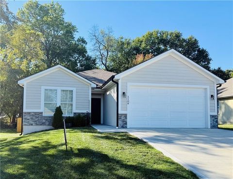 1108 SE Oak Ridge Drive, Oak Grove, MO 64075 - MLS#: 2581825