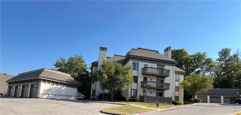 303 E Partridge Avenue