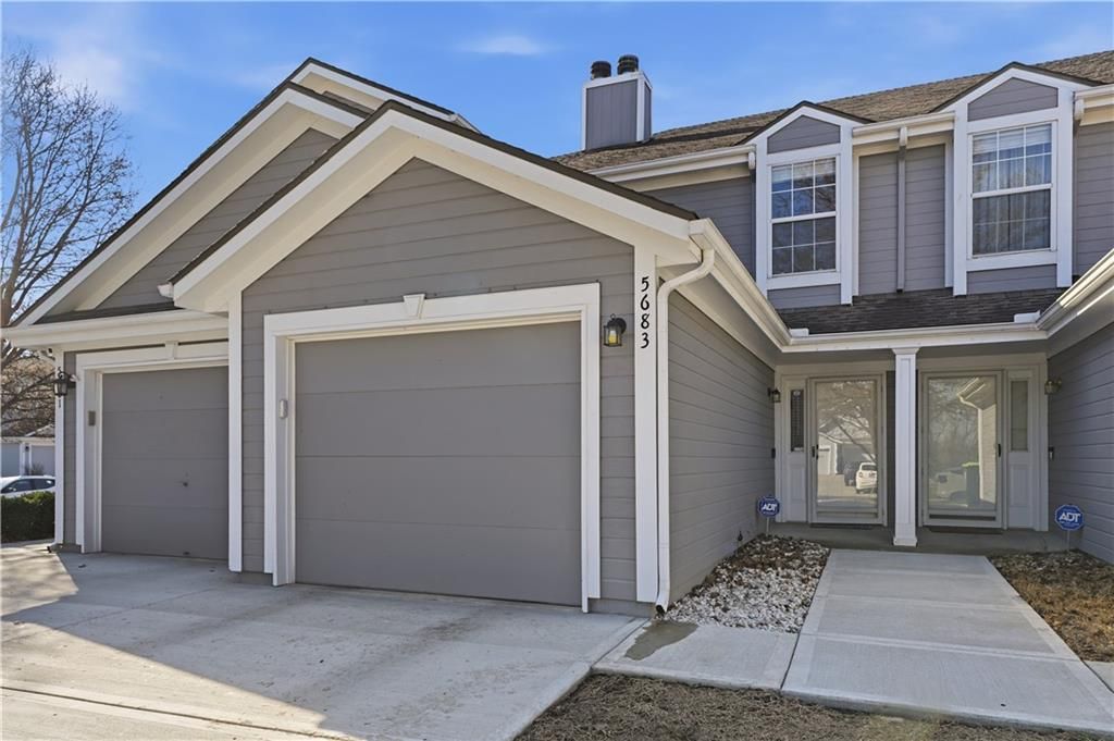 Photo of 5683 NW Plantation Lane #194-B, Lees Summit, MO 64064 (MLS # 2608186)