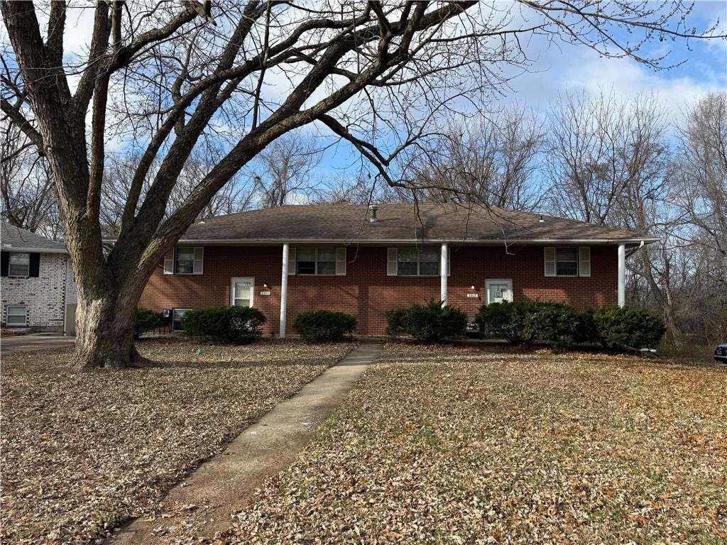 2910 N River Terrace