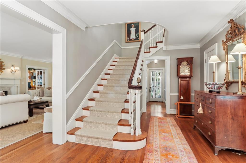 838 W 58th Street