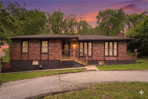 Photo of 2905 Linden Road, Kansas City, KS 66106 (MLS # 2608421)