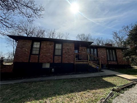 2905 Linden Road Kansas City KS 66106