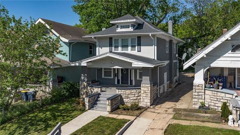 Photo of 4008 College Avenue, Kansas City, MO 64130 (MLS # 2615700)