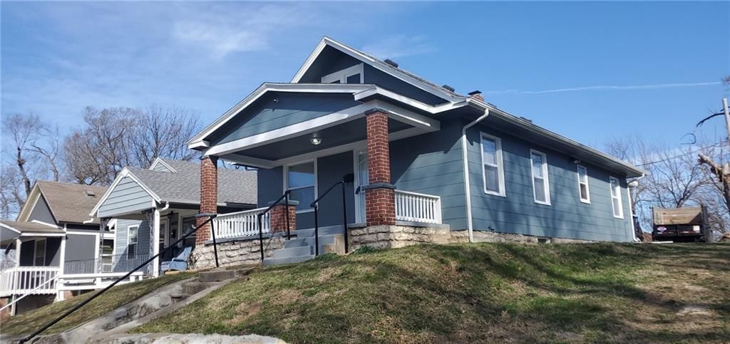 Photo of 6004 E 9th Street, Kansas City, MO 64125 (MLS # 2607571)