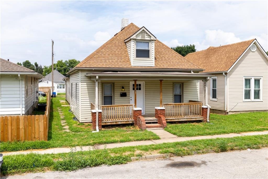 225 W Valley Street