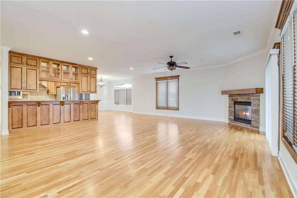 10209 Beverly Street