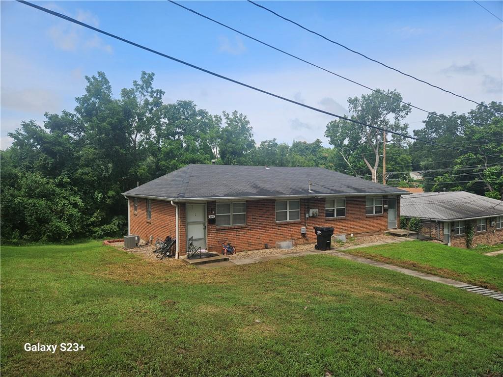 104-106 S Oxford Avenue