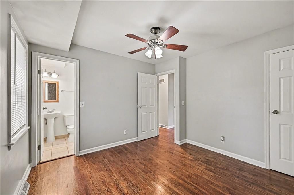 Photo of 7917 56th Street, Kansas City, MO 64119 (MLS # 2613840)