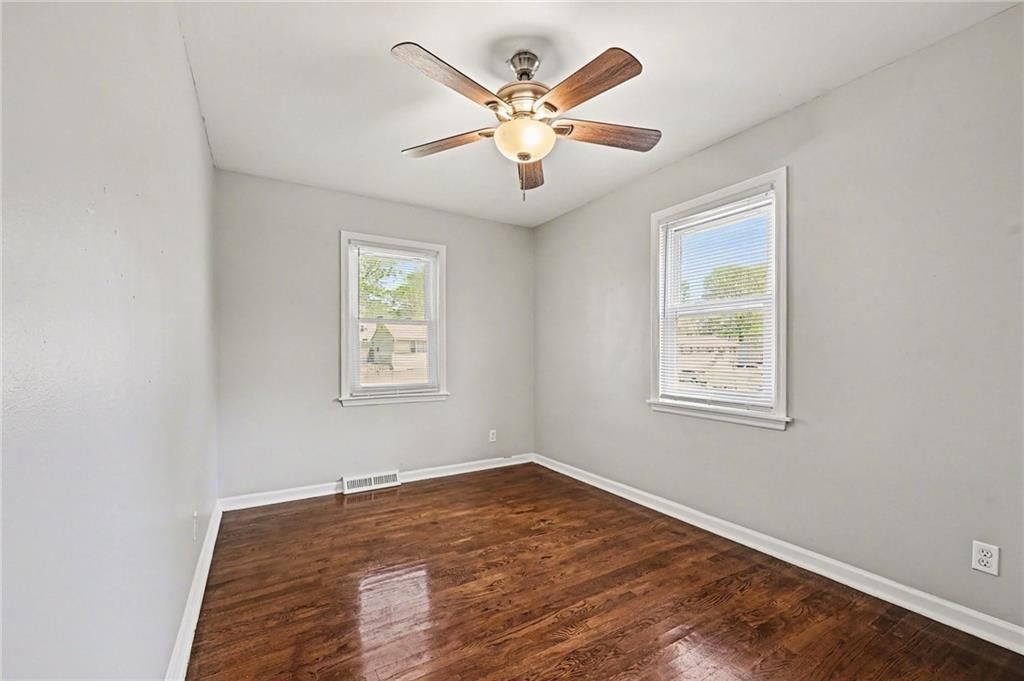 Photo of 7917 56th Street, Kansas City, MO 64119 (MLS # 2613840)