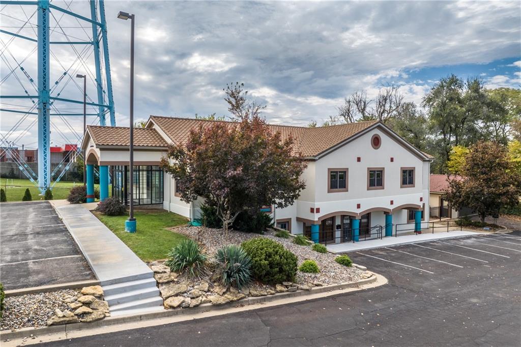 St Joseph, Missouri 64506, United States, ,Commercial,Active,73770 St Joseph, Missouri 64506, United States, ,Commercial,Active,73770