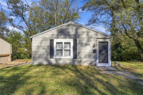Photo of 10030 E 22ND Street, Independence, MO 64052 (MLS # 2648363)